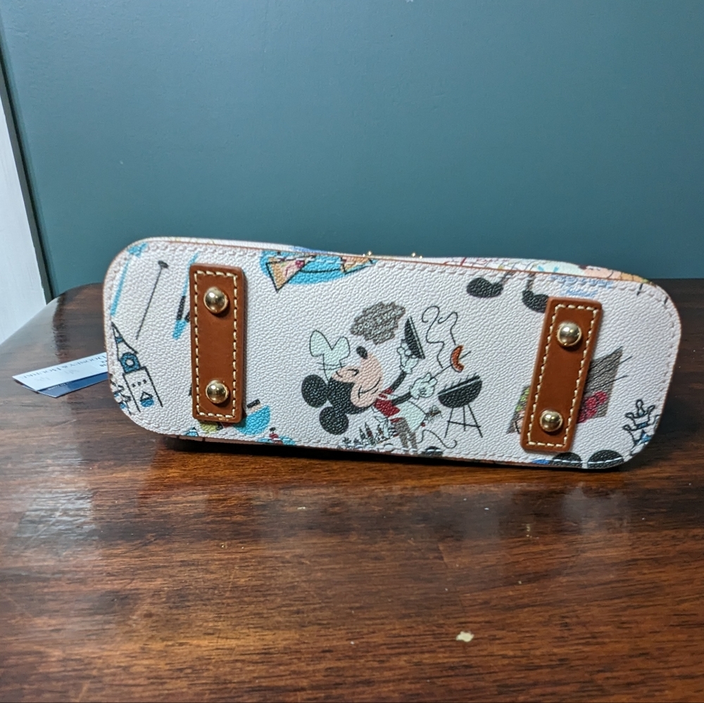 Dooney & Bourke Disney EPCOT 2022 Food and Wine Festival Crossbody bag - Picture 2 of 13